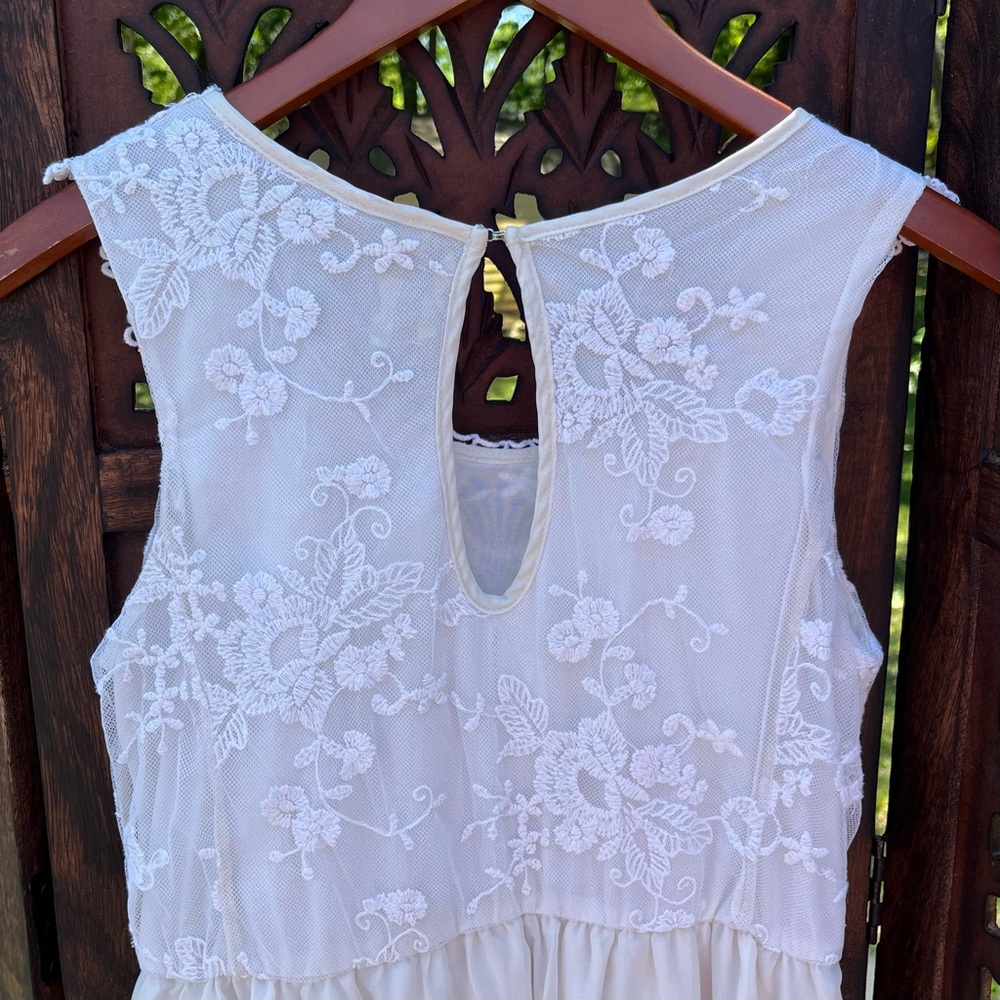 *SALE* Gorgeous Ivory Lace Bodice Dress - Picture 5 of 9